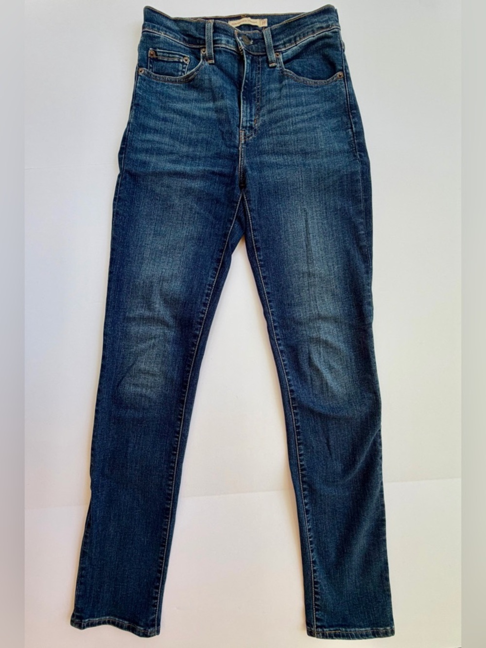 Woman’s Levi’s Denim Jeans 724 High Rise Straight Size 27x32​